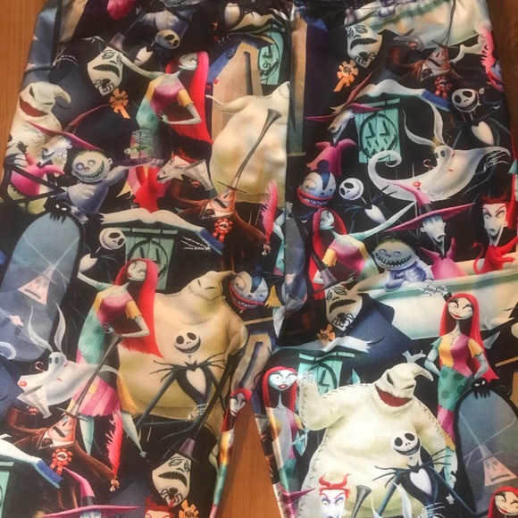 New‼️Nightmare Before Christmas Leggings - Picture 5 of 7